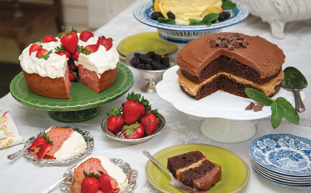 Food 3 Cakes sliced